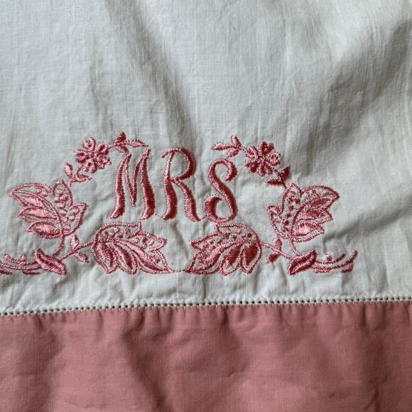 Vintage Pink Embroidered Mr Mrs Wedding Pillowcases Flat Sheet Cotton Trad Wife - Picture 6 of 12